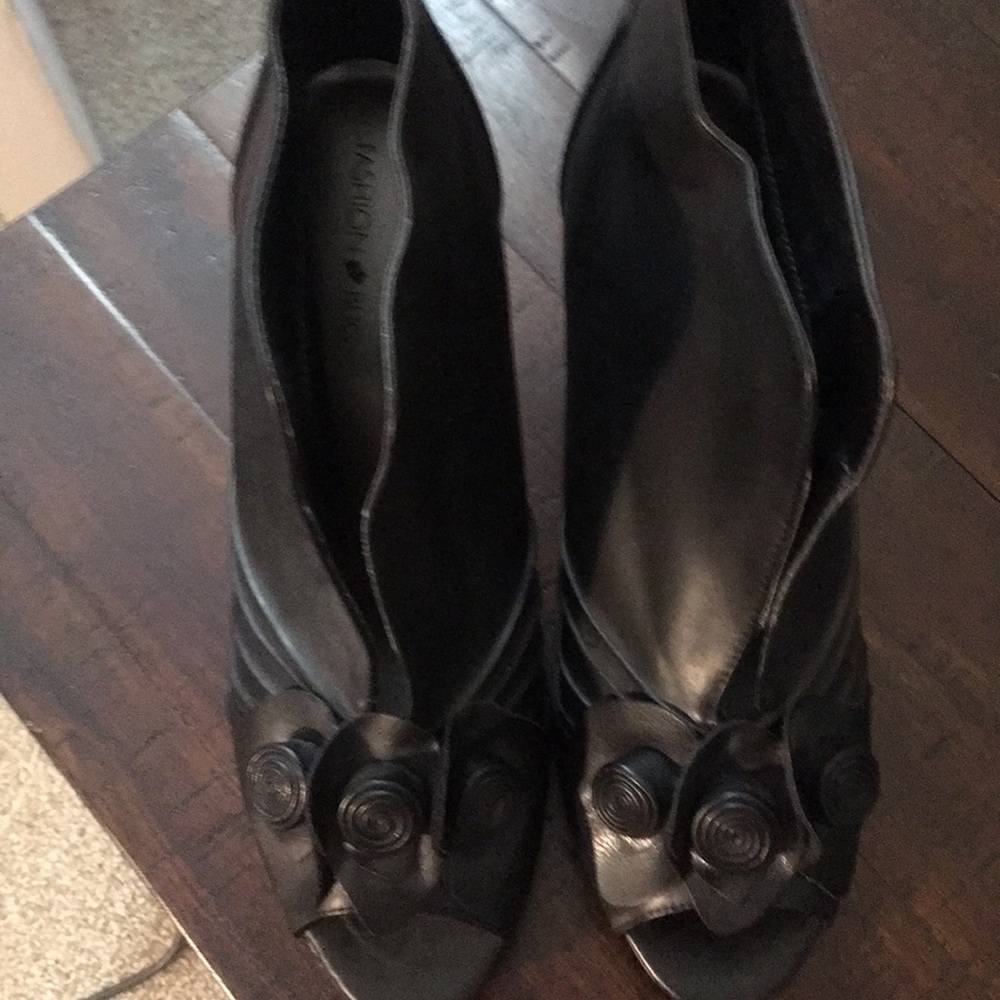 Black peep toe open heel/bootie